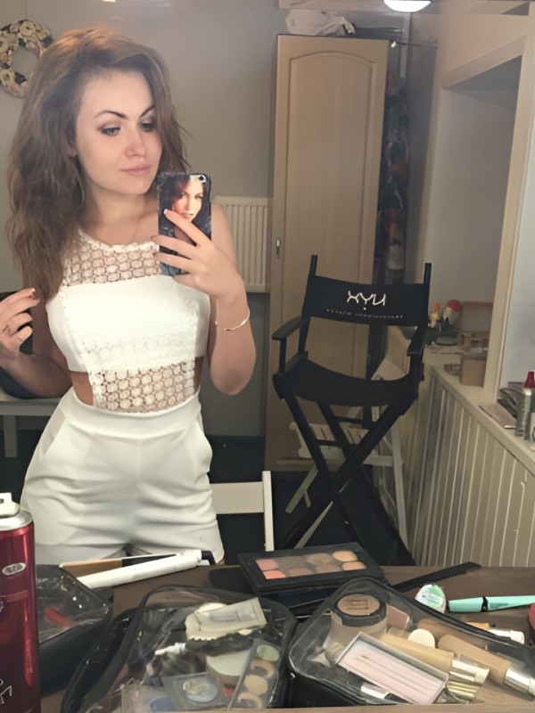 Индира привлекательная девушка из Снежного цена от 5000 руб