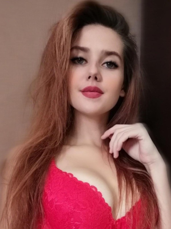 Дашка привлекательная девушка из Снежного цена от 3000 руб