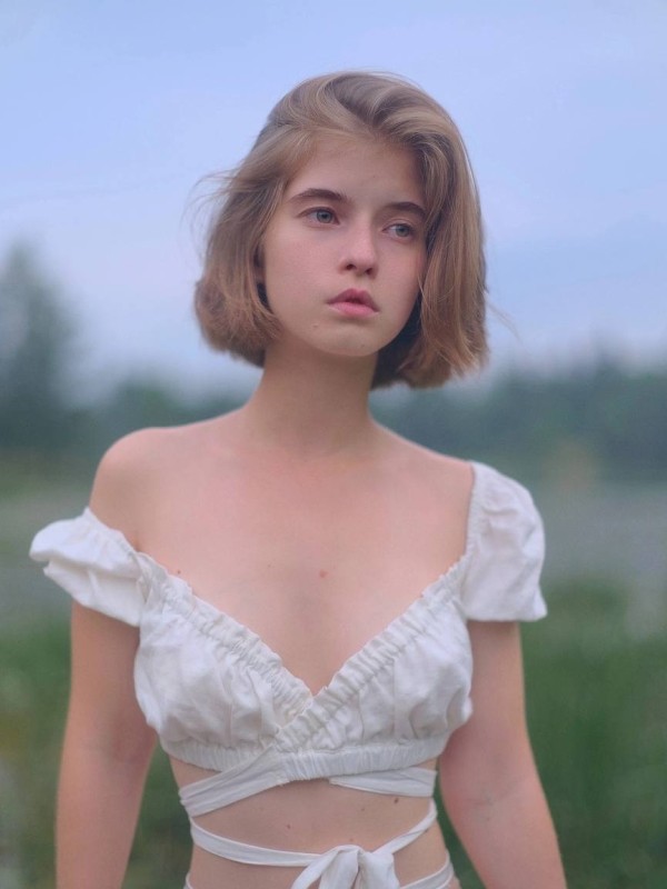 Любава привлекательная девушка из Снежного цена от 3000 руб