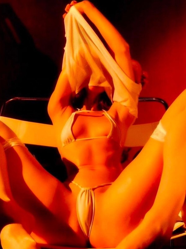 Лилиана привлекательная девушка из Снежного цена от 4000 руб