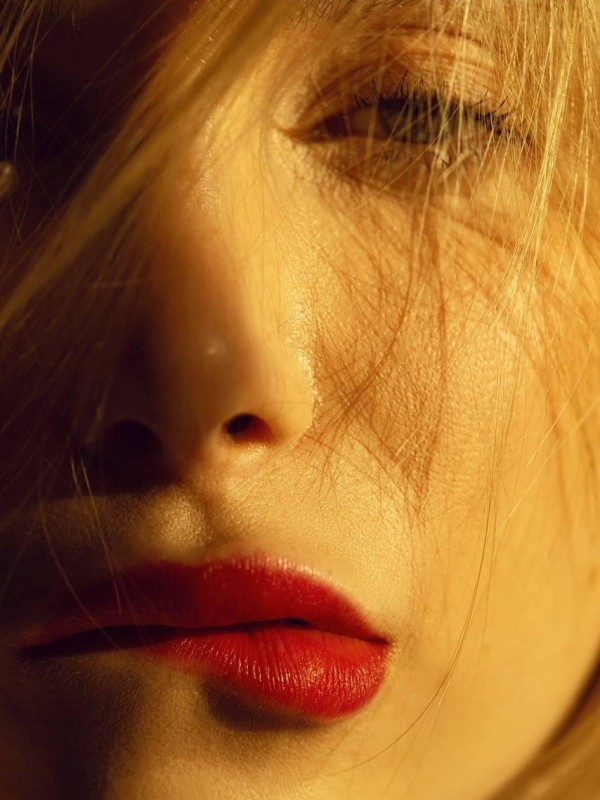 Зара привлекательная девушка из Снежного цена от 4000 руб