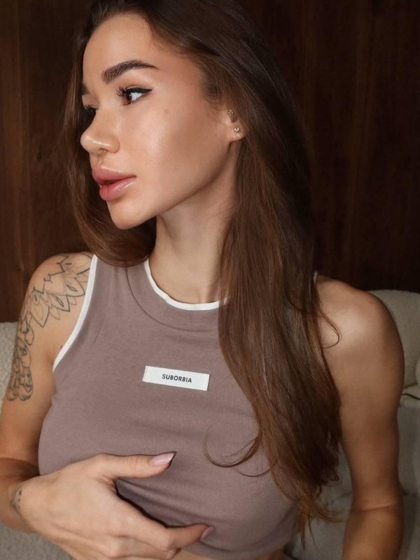 Регина привлекательная девушка из Снежного цена от 7000 руб