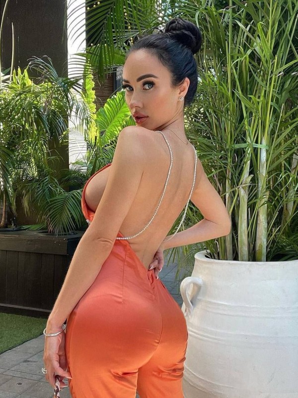 Люда привлекательная девушка из Снежного цена от 5000 руб